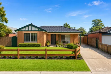 5 Claremont Glen, Berwick, VIC 3806