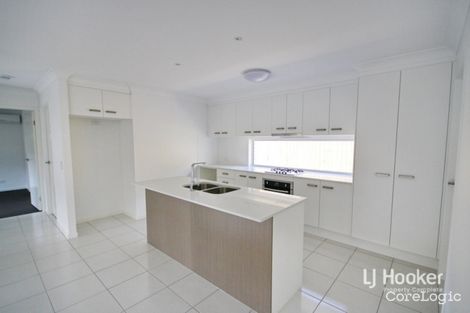 Property photo of 5 Pinehill Street Yarrabilba QLD 4207