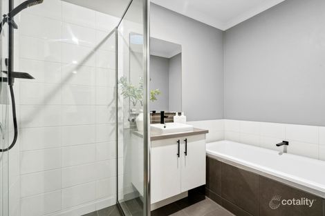 Property photo of 3 Velocity Way Mount Duneed VIC 3217