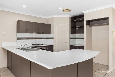 Property photo of 7 Parkside Place Forest Lake QLD 4078