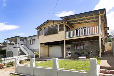 52 Waverley Rd, Camp Hill, QLD 4152