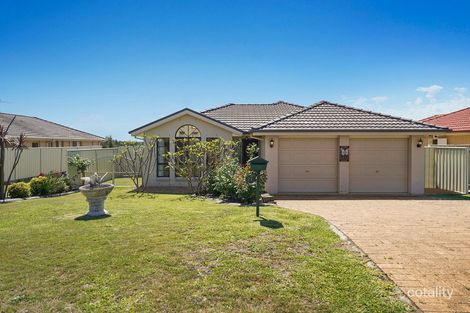 Property photo of 72 Golden Wattle Crescent Thornton NSW 2322