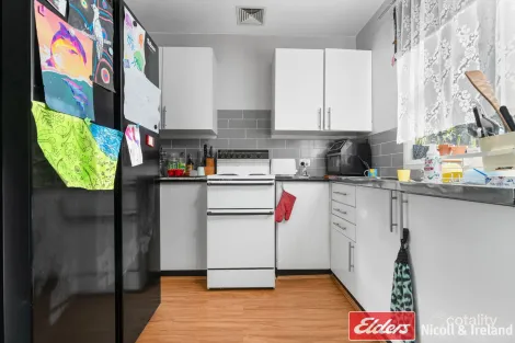 Property photo of 8 Rivett Place Kelso NSW 2795