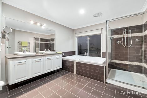 Property photo of 9 Sussex Avenue Cranbourne North VIC 3977