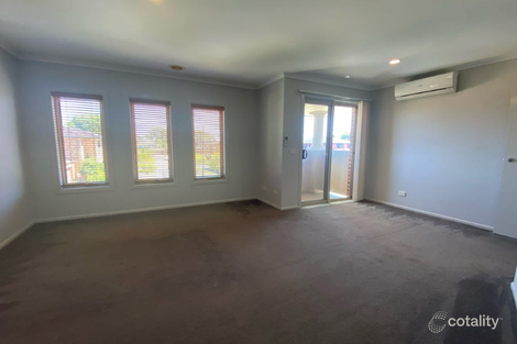 Property photo of 10 Cayley Court Keysborough VIC 3173