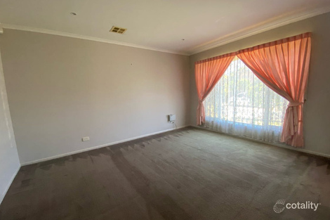 Property photo of 10 Cayley Court Keysborough VIC 3173