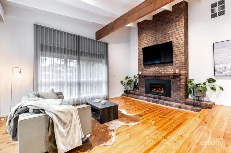 Property photo of 5 Otis Place Eltham VIC 3095