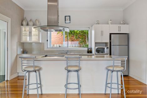 Property photo of 16 Oakleigh Crescent Ormond VIC 3204