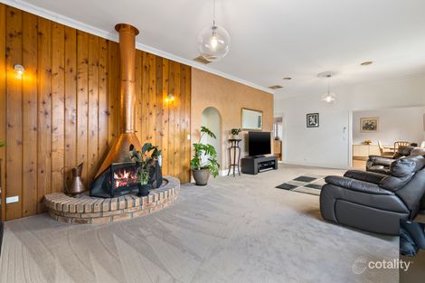 Property photo of 16 Oakleigh Crescent Ormond VIC 3204