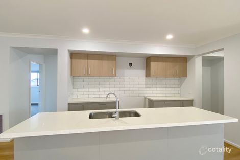 Property photo of 41 Tangelo Street Mickleham VIC 3064