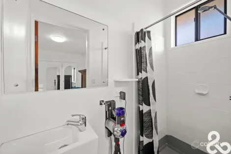 Property photo of 5 Mindoro Crescent Lalor VIC 3075