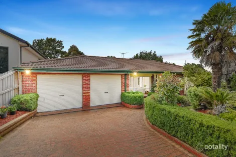 24 Glendale Cres, Berwick, VIC 3806