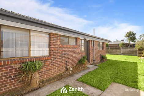 Property photo of 8 Isaac Smith Crescent Cranbourne VIC 3977