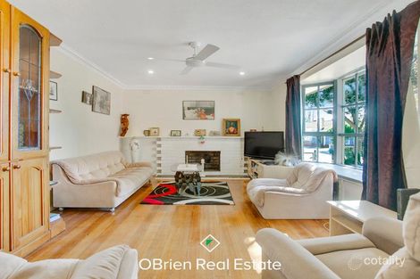 Property photo of 35 Torquay Avenue Seaford VIC 3198
