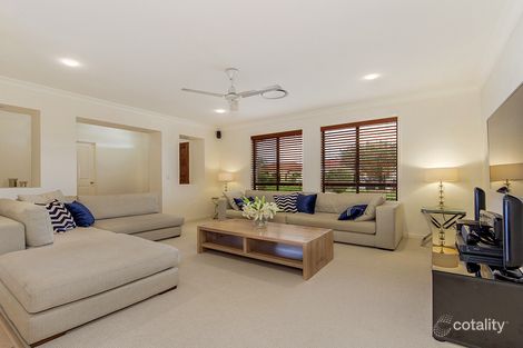 Property photo of 15 Dallow Crescent Helensvale QLD 4212