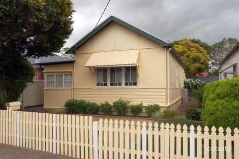 12 Kingsbury St, Croydon Park, NSW 2133