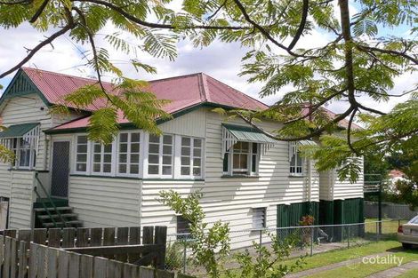Property photo of 52 McIlwraith Avenue Norman Park QLD 4170
