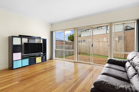 Property photo of 2/36 Jindabyne Avenue Chadstone VIC 3148
