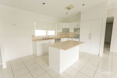 Property photo of 16 Statesman Drive Emerald QLD 4720