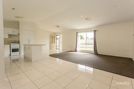 Property photo of 16 Statesman Drive Emerald QLD 4720