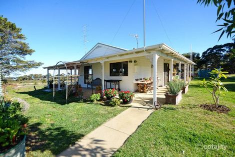 Property photo of 15 Ocean Place Nilgen WA 6044