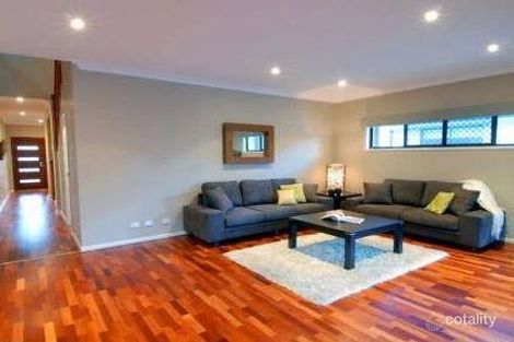 Property photo of 10 Easter Street Parrearra QLD 4575