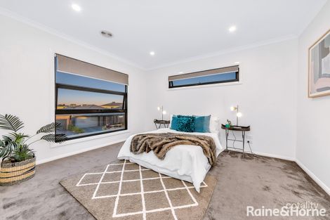 Property photo of 13 Stonemason Road Clyde North VIC 3978