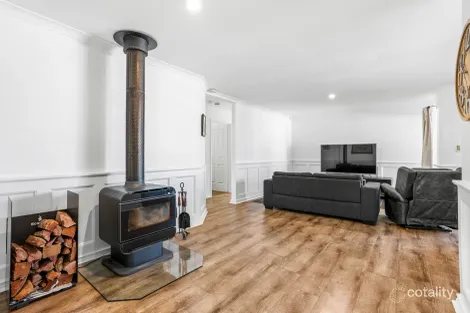 Property photo of 24 Manly Crescent Warnbro WA 6169