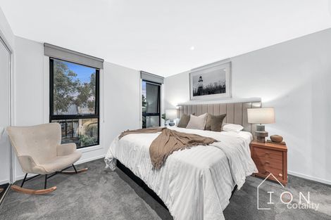 Property photo of 44 Central Park Walk Cheltenham VIC 3192