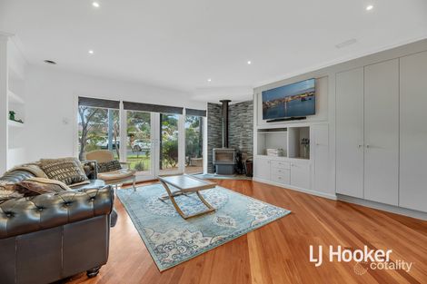 Property photo of 3 Dorset Place Melton West VIC 3337