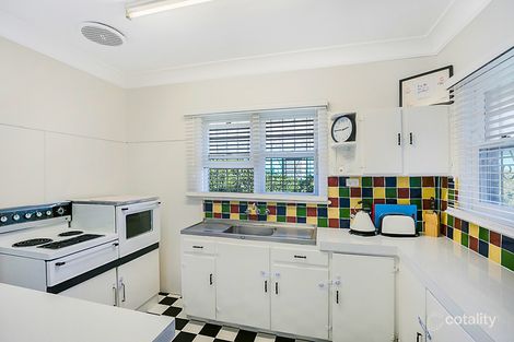 Property photo of 7 Macquarie Street Centenary Heights QLD 4350