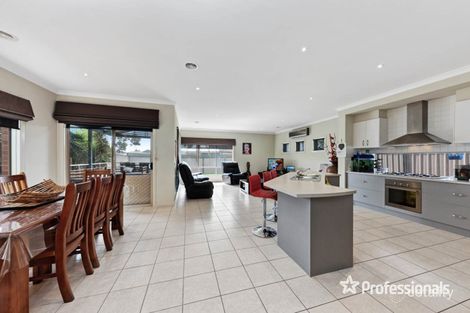 Property photo of 51 Nottingham Crescent Tarneit VIC 3029