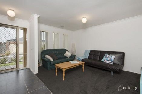 Property photo of 4 Leeds Place Langwarrin VIC 3910