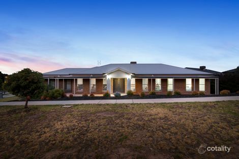 2 Autumn Cl, Huntly, VIC 3551