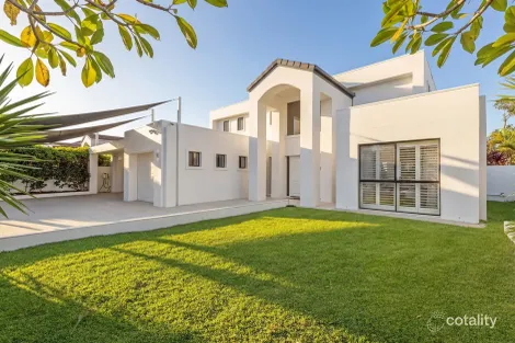 Property photo of 22 Kuranda Drive Robina QLD 4226