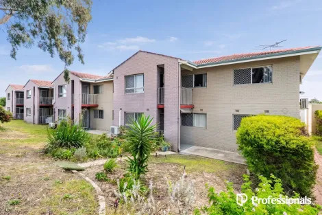4/48 Connell Way, Girrawheen, WA 6064