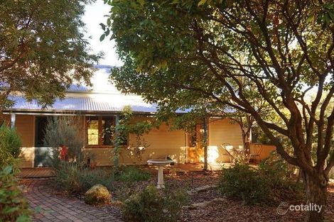 2 Peach Dr, Beechworth, VIC 3747