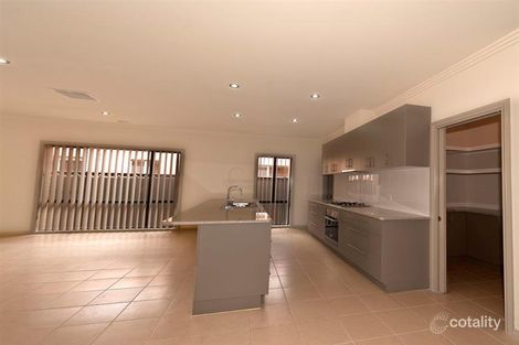 Property photo of 23 Hyde Park Avenue Craigieburn VIC 3064