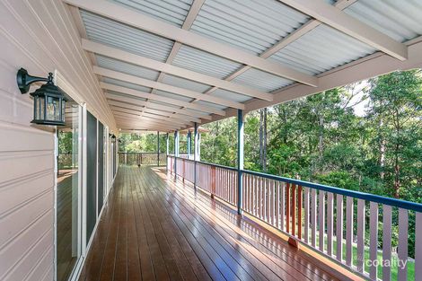 Property photo of 16 Waters Road Bonogin QLD 4213