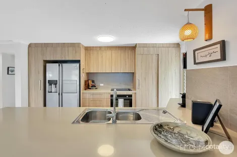 Property photo of 1/32-34 Camfield Street Alexandra Headland QLD 4572