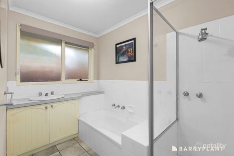 Property photo of 22 Bosco Close Narre Warren VIC 3805