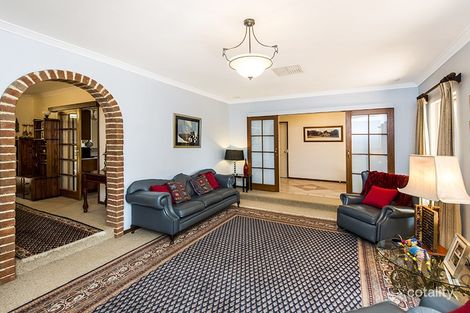 Property photo of 20 Warrington Road Lesmurdie WA 6076