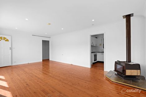 Property photo of 30 Palau Crescent Lethbridge Park NSW 2770