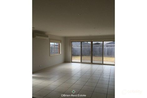 Property photo of 69 Red Gum Circuit Pakenham VIC 3810