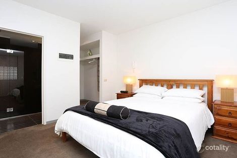 Property photo of 418/539 St Kilda Road Melbourne VIC 3004