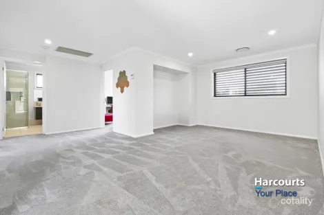 Property photo of 13 Tedbury Road Jordan Springs NSW 2747