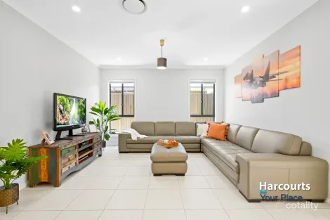 Property photo of 13 Tedbury Road Jordan Springs NSW 2747