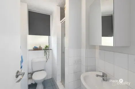 Property photo of 2/31 Dauphin Terrace Highgate Hill QLD 4101