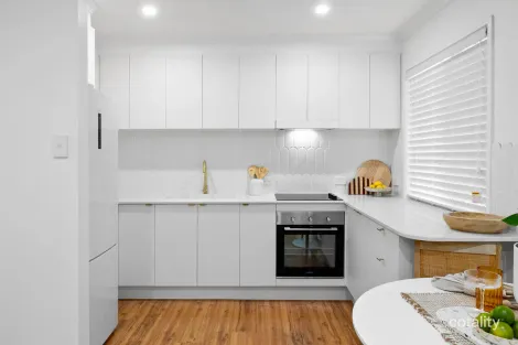 2/991 Gold Coast Hwy, Palm Beach, QLD 4221