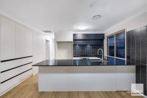 Property photo of 9 Petunia Crescent Mount Cotton QLD 4165